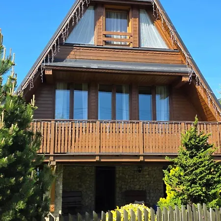 Domek alpejski Dom W Szczyrku - Stylowy Drewniany Dom Z Kominkiem